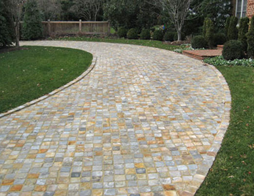 Cobble driveway using Bull Run® Stone